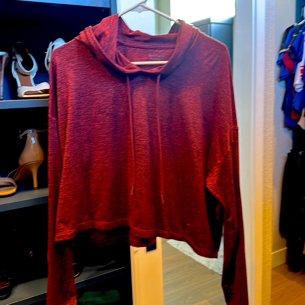 Athleta crop top long sleeve top